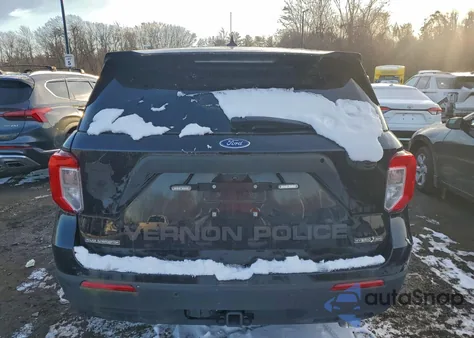 2022 Ford Explorer Police Interceptor z USA, uszkodzony, nr VIN 1FM5K8AW4NNA04009